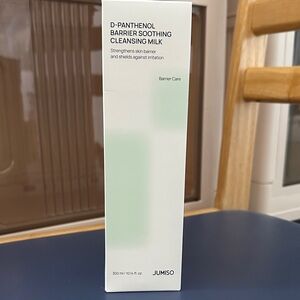 D-Panthenol Barrier Soothing Cleansing Milk - White